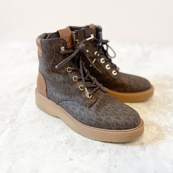 Michael Michael Kors Trudy Logo Boots Initials Brown Lace Up Womens 7.5 Booties - Picture 1 of 9